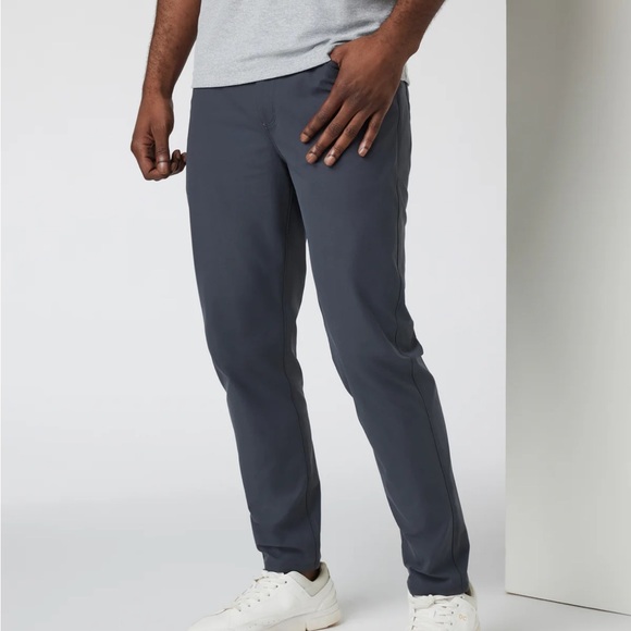 NWT Vuori Meta Pant Athletic Slim Fit in Charcoal Size 33 $138